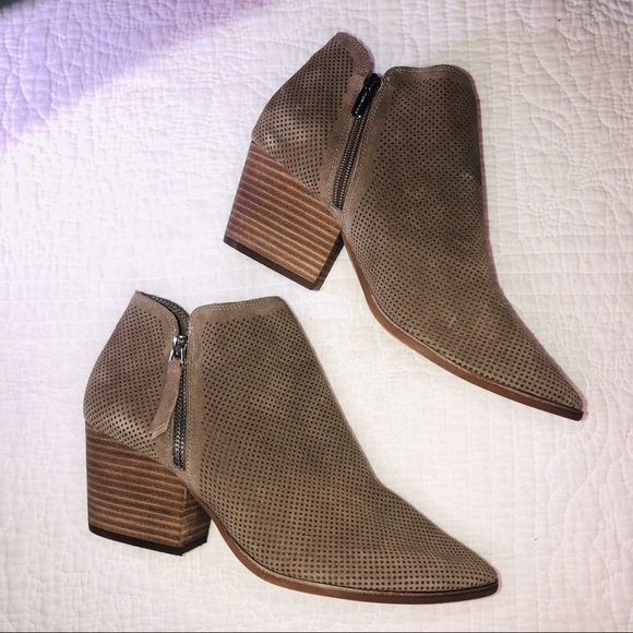 VINCE CAMUTO Nethera Taupe Suede Booties Sz 10 - Picture 3 of 10